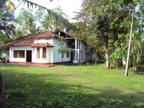 Siri medura surf yoga meditation guesthouse and hostel, Weligama